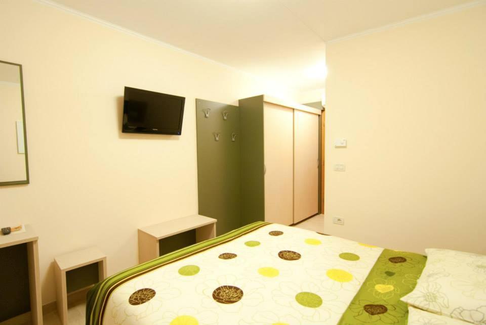 Dornberk Kraljic - Primoz Cotar Bed & Breakfast エクステリア 写真